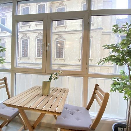 Charming And Central Flat With Balcony In Beyoglu Lägenhet Istanbul Exteriör bild